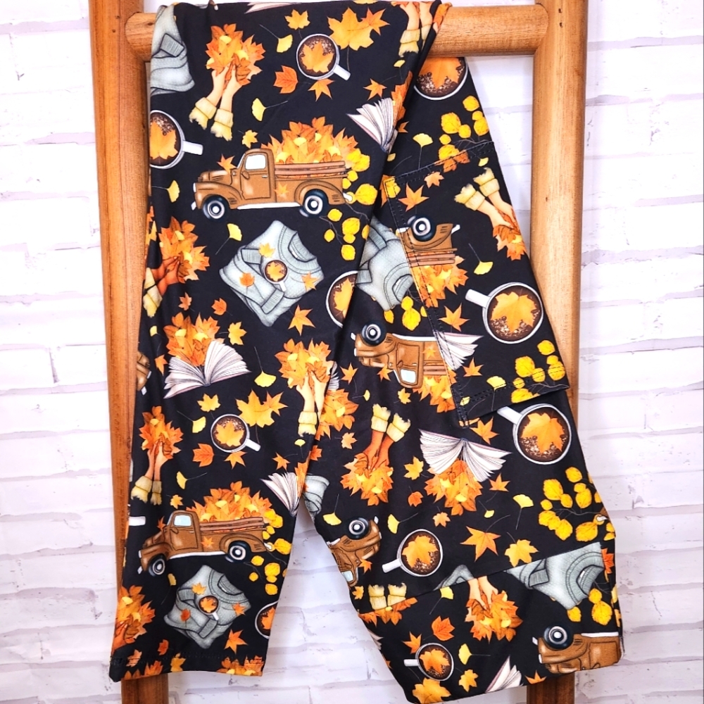 FALL LEAVES leggings